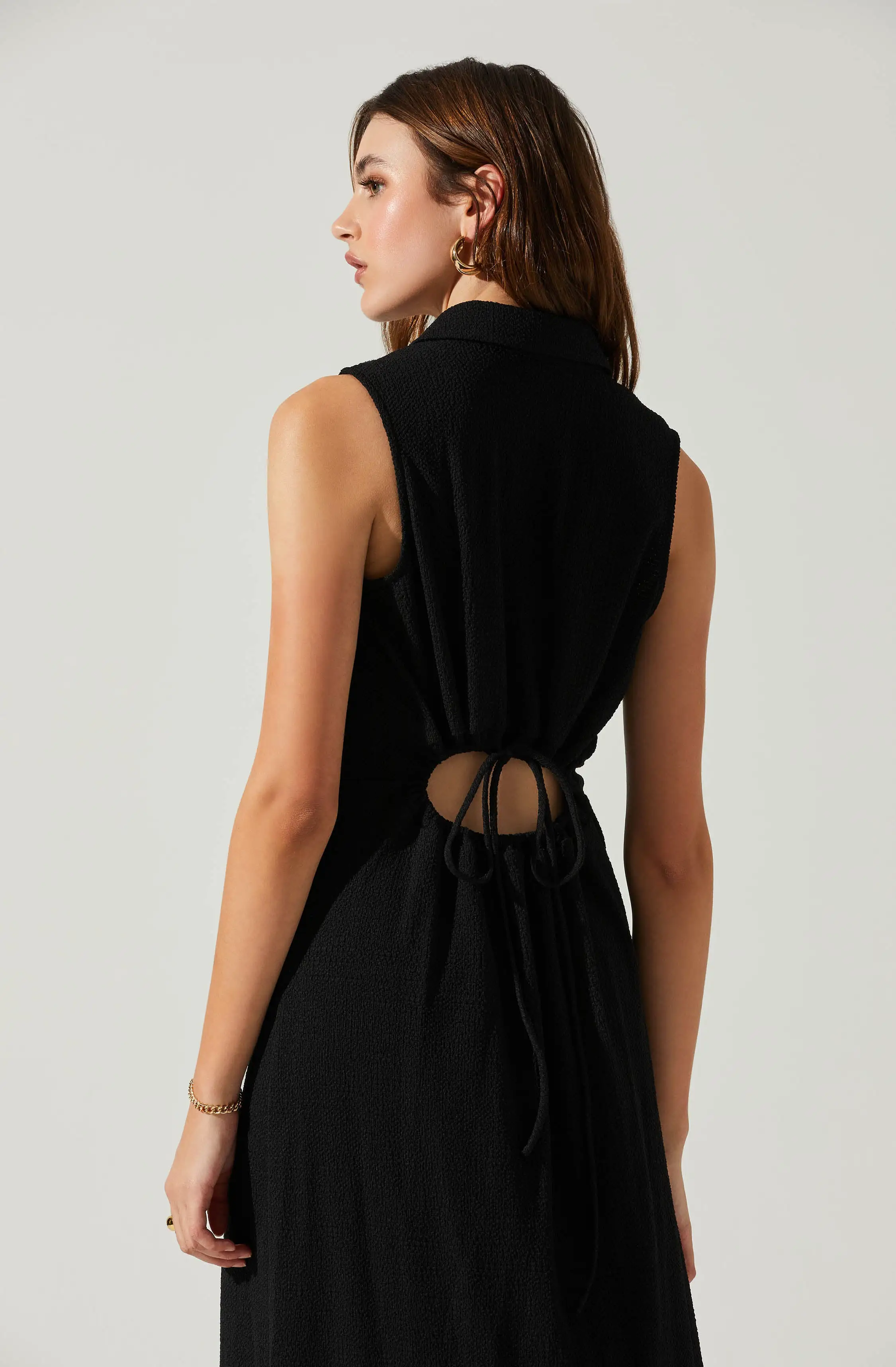 Back Cutout Sleeveless Midi Dress