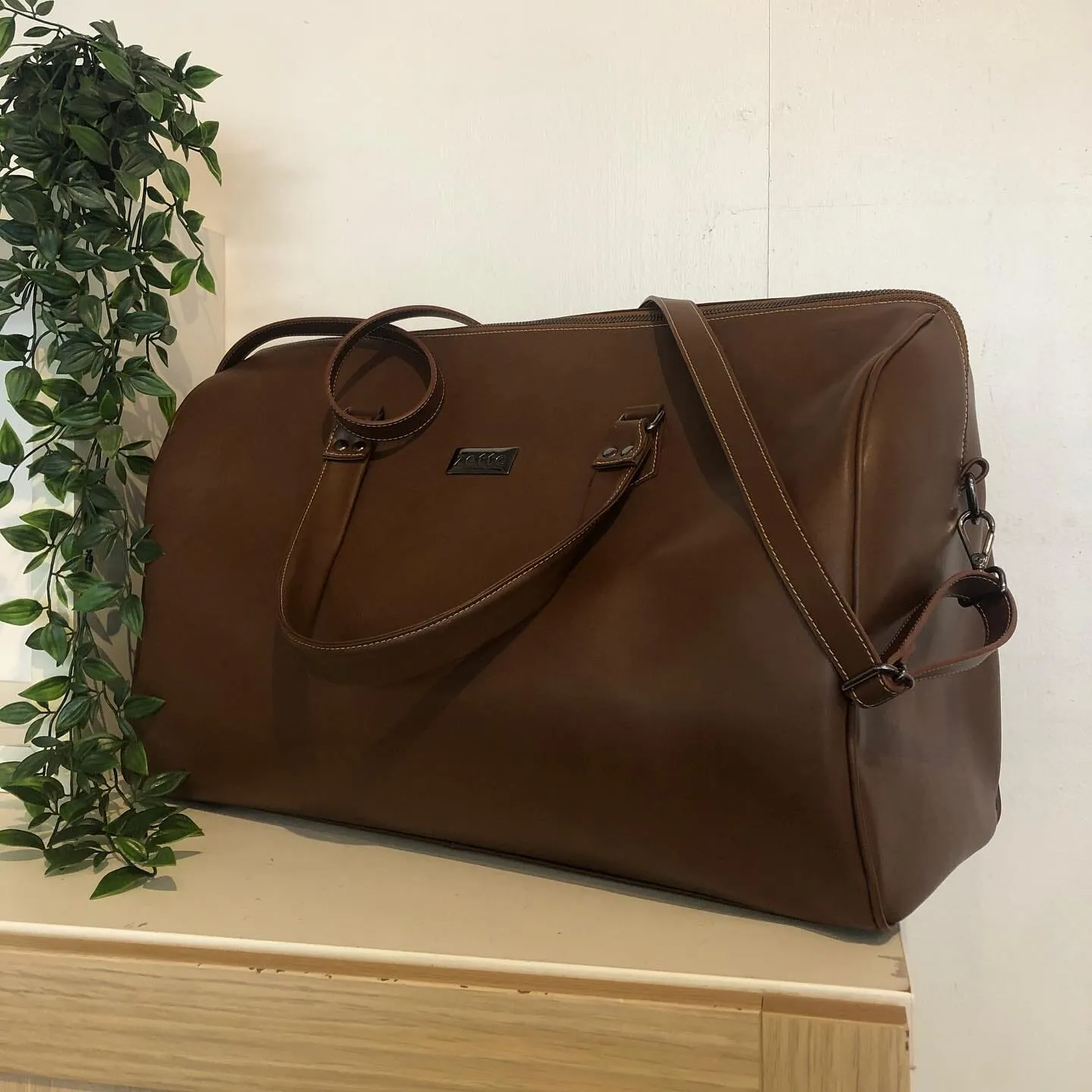 'Brunswick' unisex travel bag by Zette - cognac