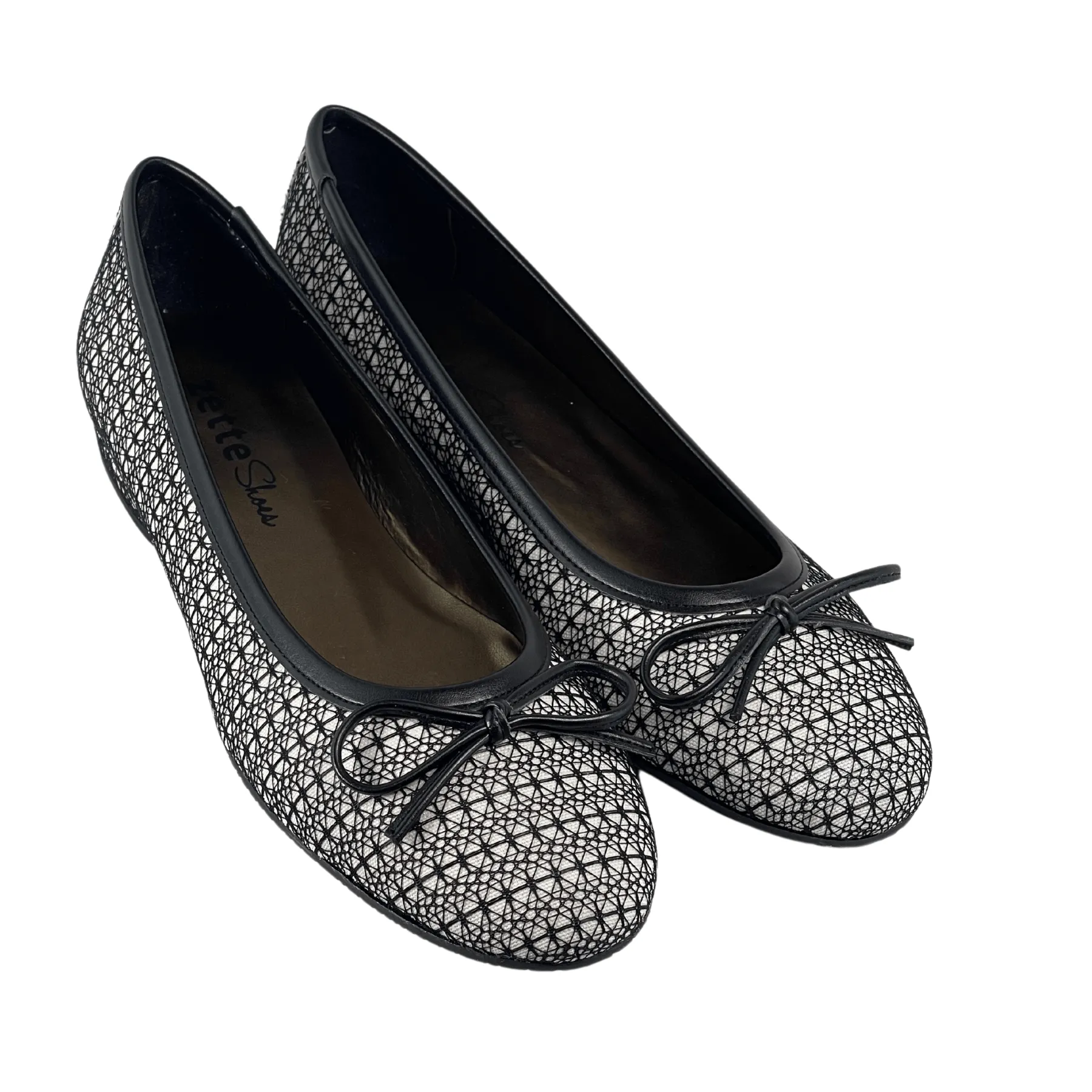 'Colince' vegan ballet flat by Zette Shoes - white/black lace