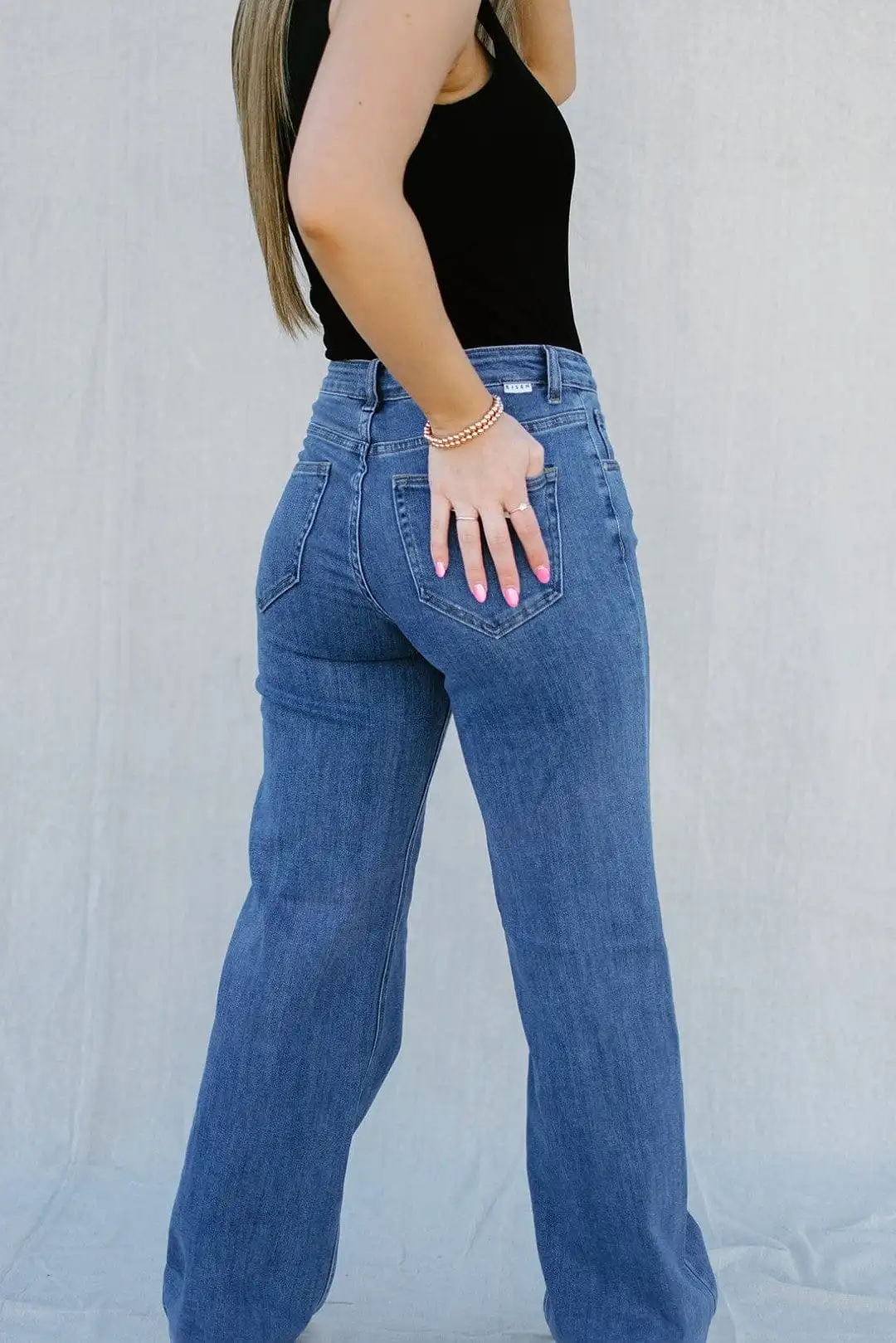 Mid Rise Clean Wide Leg Jeans