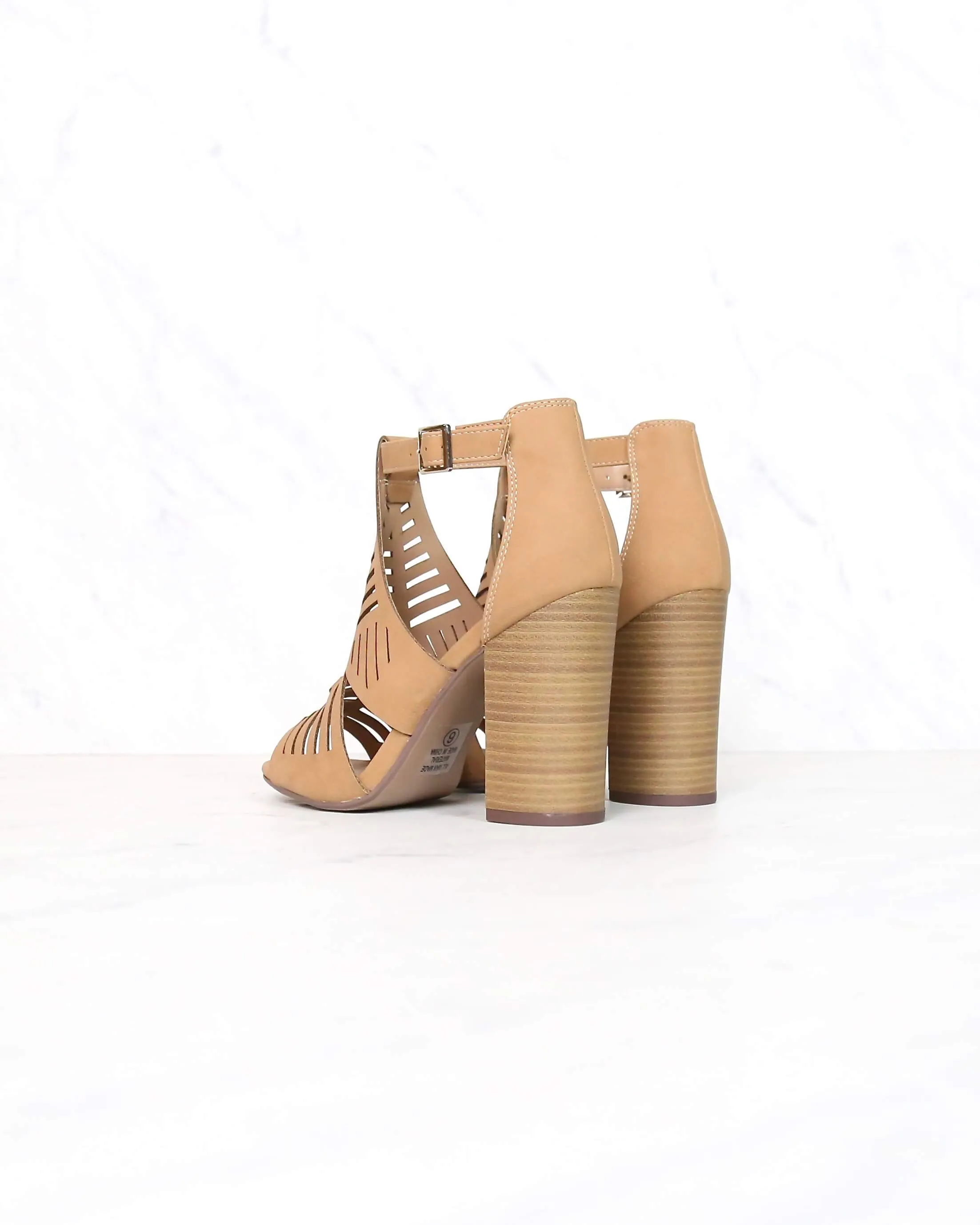 Open Toe Cutout Chunky Block Heeled Sandal in Dark Sand