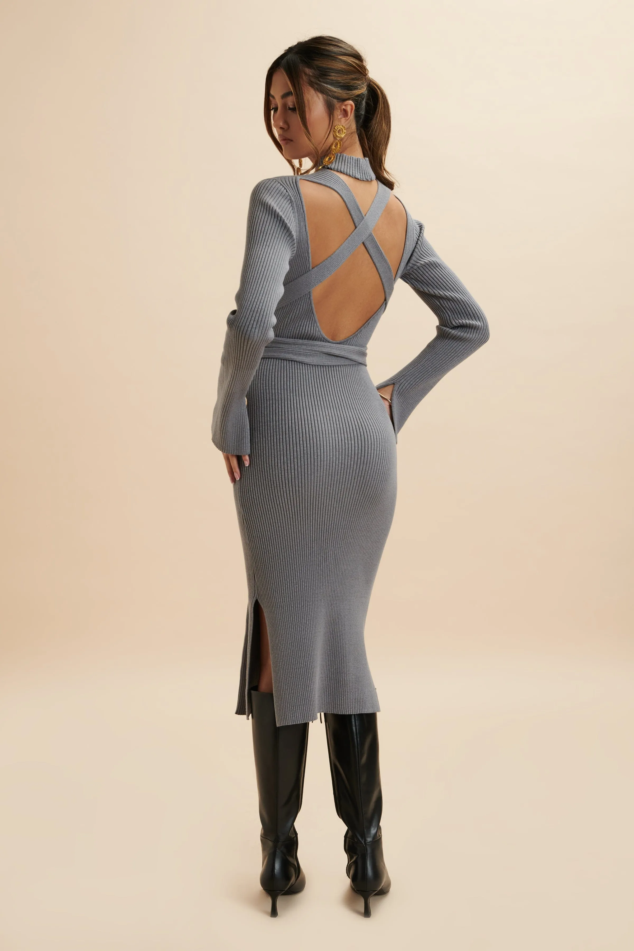 ROMI Knitted Ribbed Open Back Sleeved Midi Dress In Grey