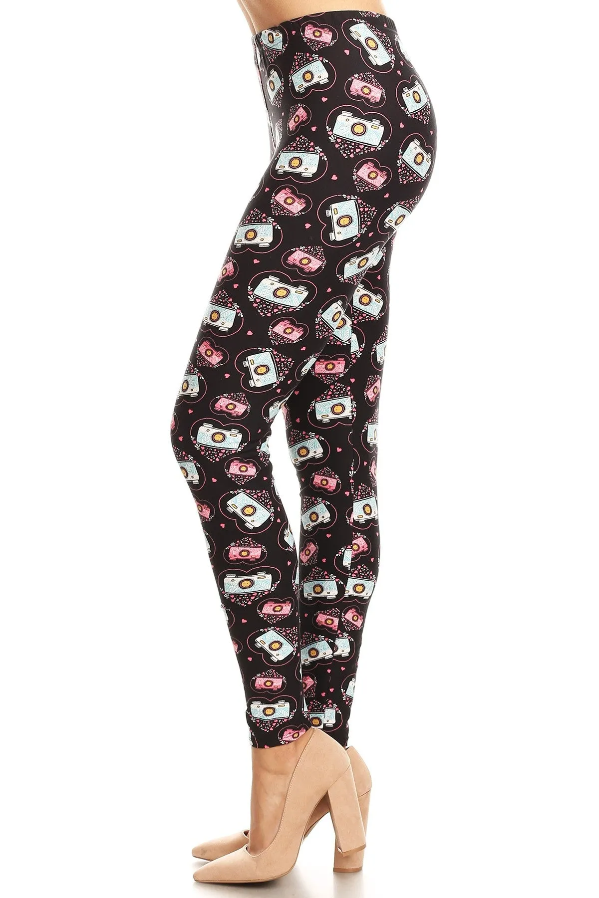 Women's Regular Camera with Hearts Pattern Printed Leggings