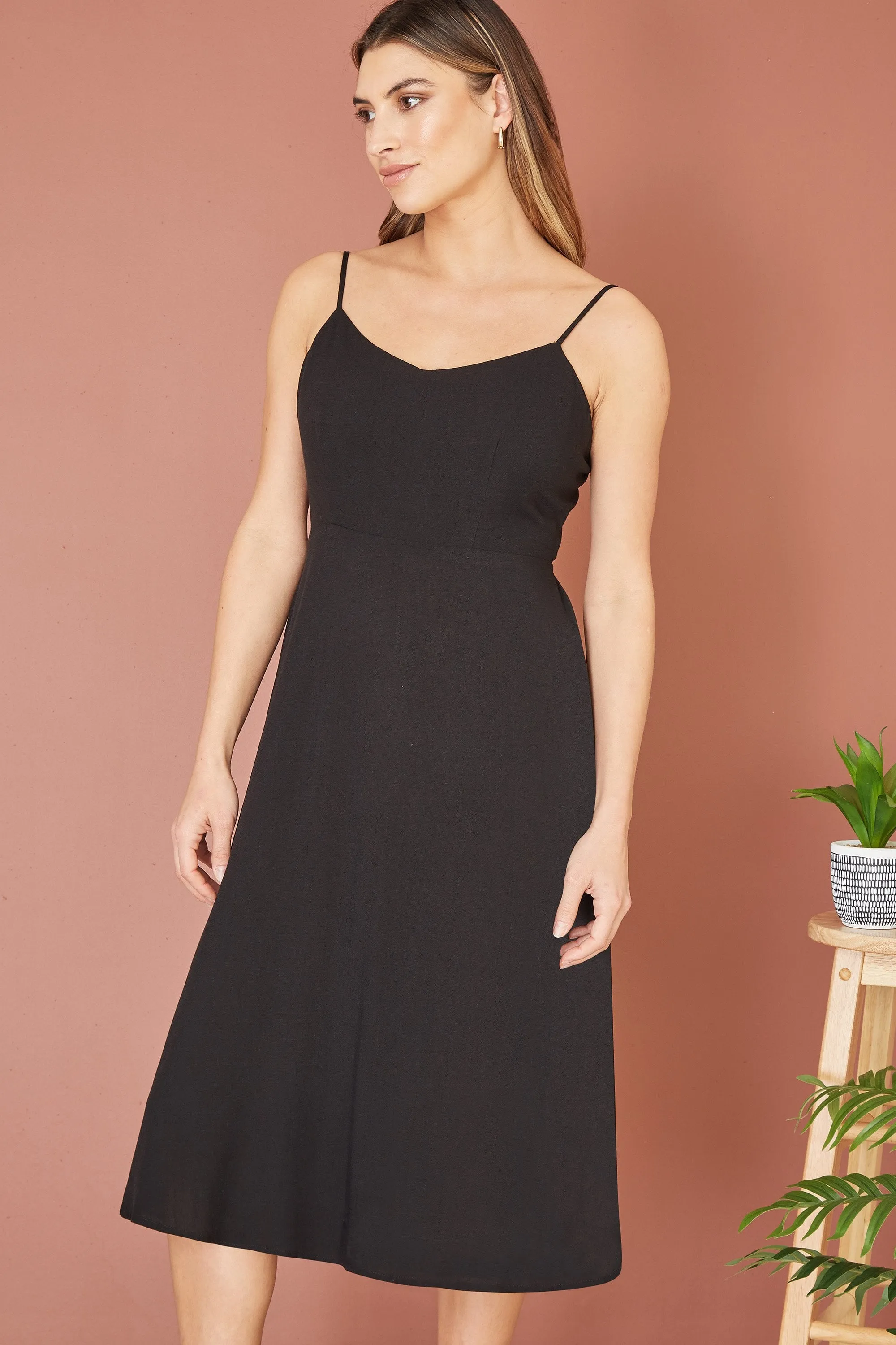 Yumi Black Viscose Tie Back Midi Sun Dress